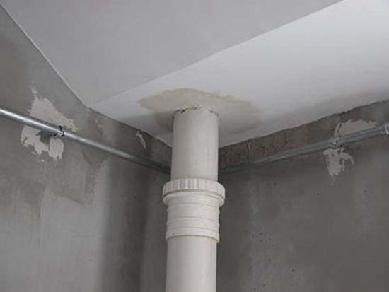 樓上漏水怎么找漏水點？