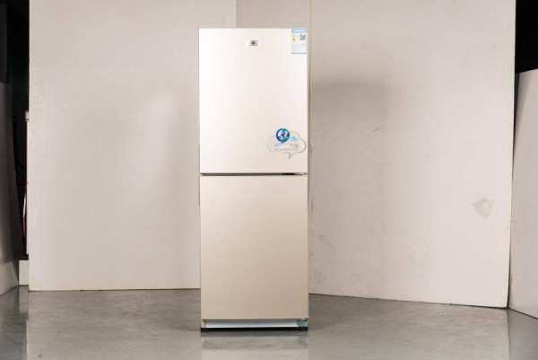 電冰箱通電后無反應是怎么回事？