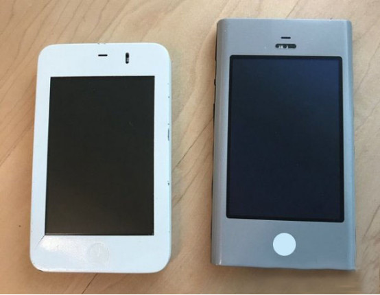 上門維修手機工程師分享出一張兩款初代iPhone原型機