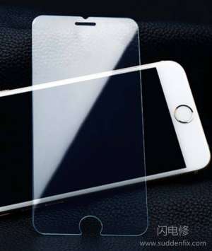 手機“裸奔”需謹慎，為何幾千塊錢的手機屏幕不如鋼化膜耐刮？