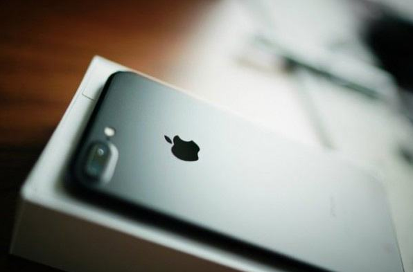 iPhone7 plus手機(jī)突然黑屏怎么維修？