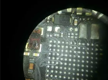 iPhone 6plus 屏幕閃白條怎么回事？如何解決