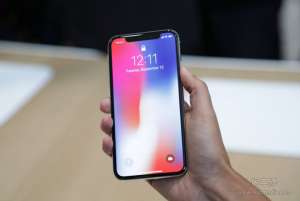 部分?iPhone X手機(jī)終究是逃不過質(zhì)量問題，聽筒有雜音！